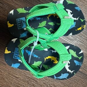 Reef Kids Green Sandals with Multicolor Shark Pattern